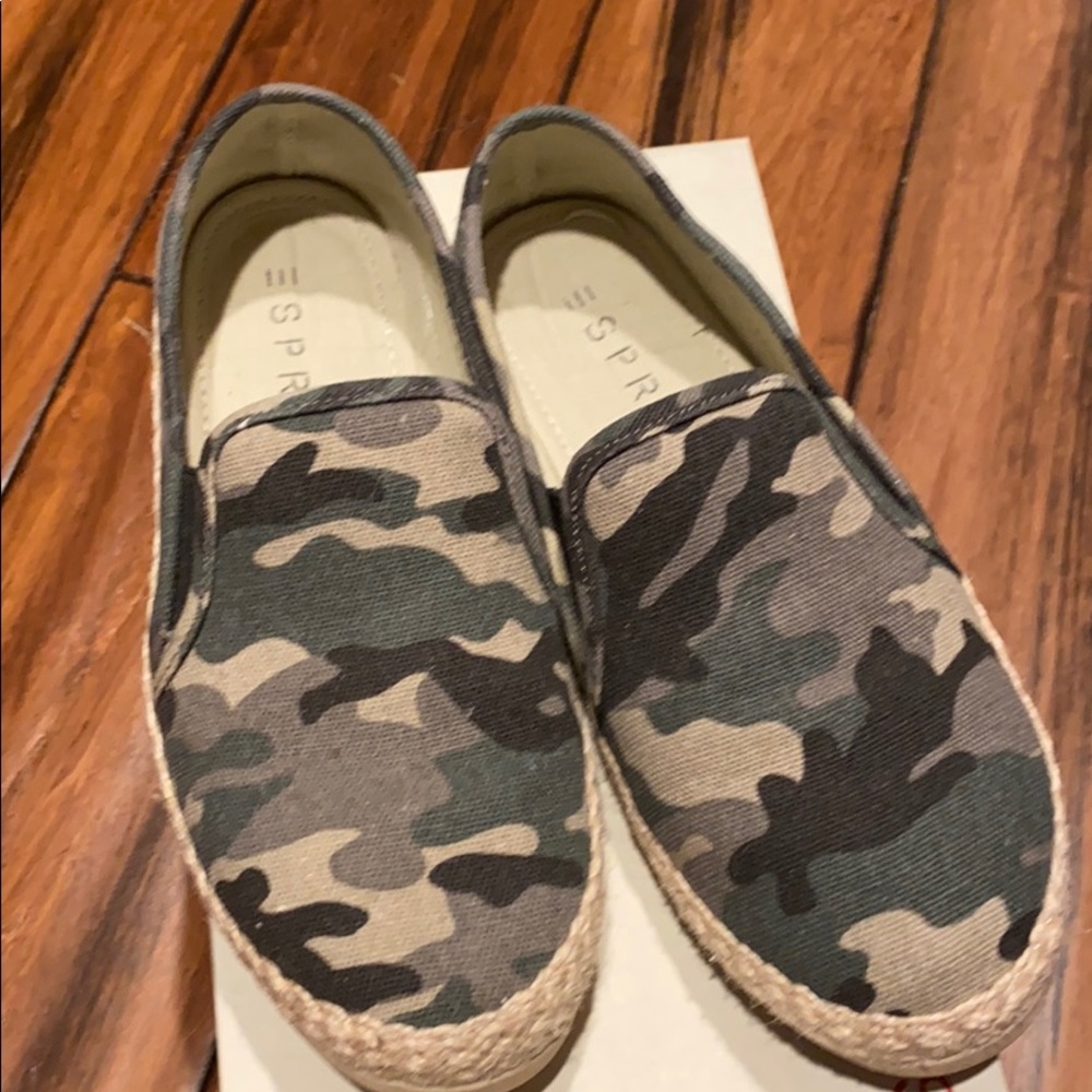 Like brand new esprit camo espadrilles
